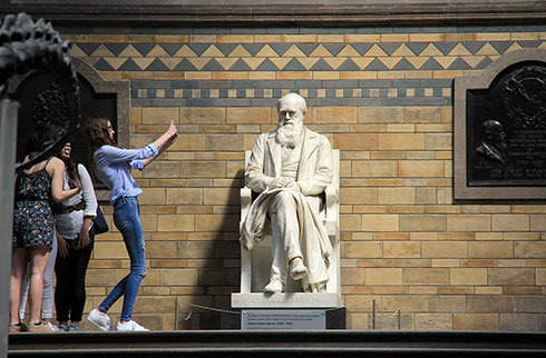 Charles Darwin statue (photo by David Patton)