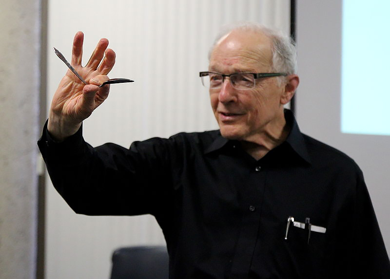 Ray Hyman demonstrates Uri Gueller's spoon bending feats at CFI lecture. June 17, 2012 Costa Mesa, CA (photo by Sgerbic (Own work) [CC BY-SA 3.0 (http://creativecommons.org/licenses/by-sa/3.0)], via Wikimedia Commons