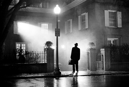 The iconic scene from The Exorcist: Merrin arrives