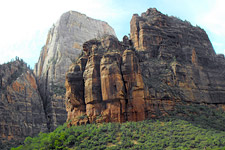 Zion Canyon (photo by Gingi Yee)